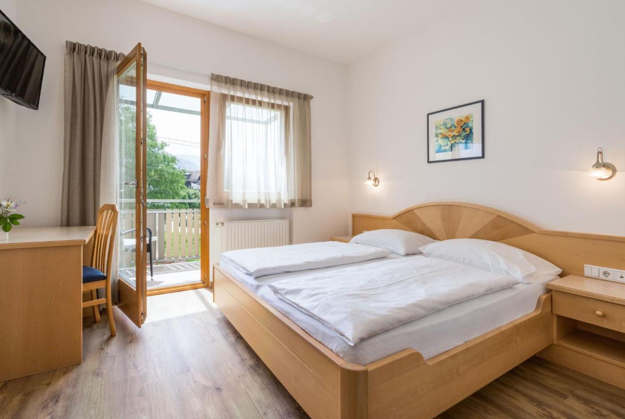 Garni Schorneck Panzió Brunico Kültér fotó